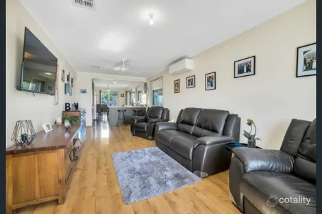 Property photo of 19 Bottlebrush Court Sunshine West VIC 3020