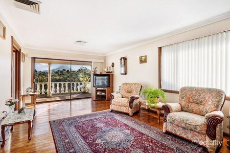 Property photo of 13 McAndrew Crescent Mangerton NSW 2500