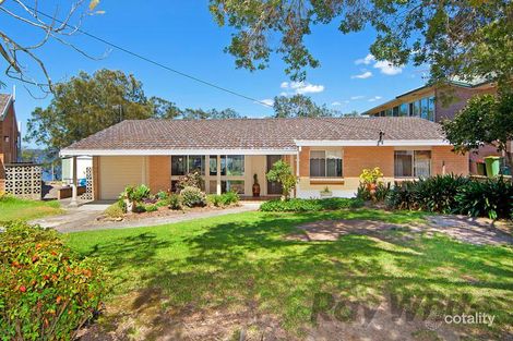 Property photo of 4 Marine Parade Rocky Point NSW 2259