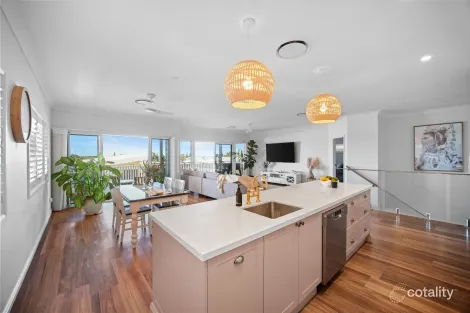 Property photo of 9 Shores Crescent Diamond Beach NSW 2430