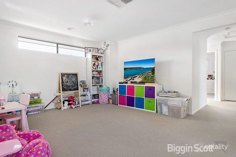 Property photo of 23 Baddeley Circuit Croydon VIC 3136