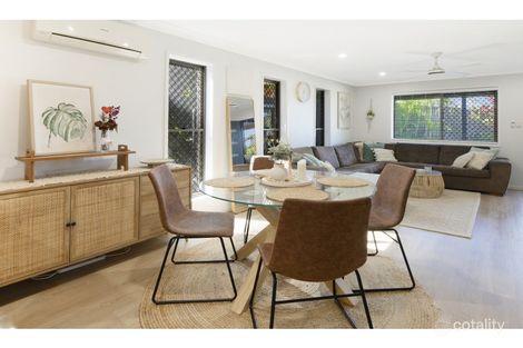 Property photo of 2/7 Vona Place Labrador QLD 4215