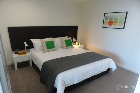 Property photo of 211/815 Bourke Street Docklands VIC 3008