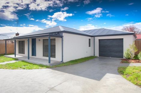 2/7 Pohlman St, Kyneton, VIC 3444