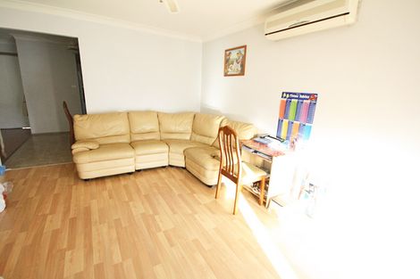 Property photo of 4 Kemp Place Minto NSW 2566