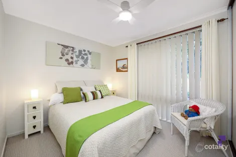 Property photo of 17 Jacaranda Drive Georges Hall NSW 2198