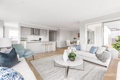 Property photo of 8 Fern Court Helensvale QLD 4212