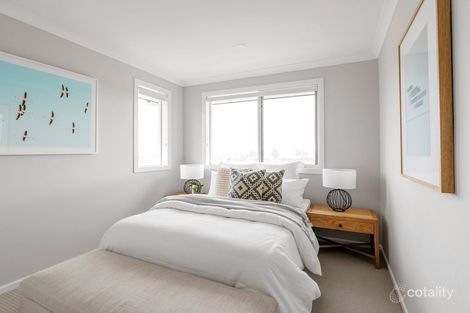 Property photo of 8 Fern Court Helensvale QLD 4212