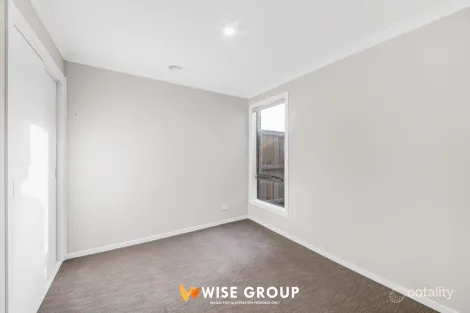 Property photo of 23 Newbury Street Pakenham VIC 3810