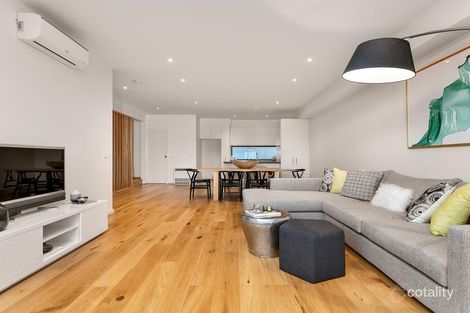 Property photo of 2/763 Doncaster Road Doncaster VIC 3108