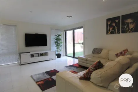 Property photo of 4 Edna Thompson Crescent Casey ACT 2913