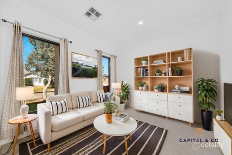 14 Oasis Ave, Mickleham, VIC 3064