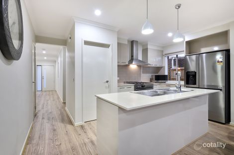Property photo of 13 Gossamer Way Mickleham VIC 3064