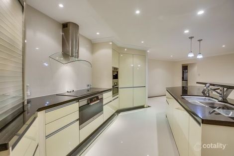 Property photo of 60 Sunset Place Carindale QLD 4152