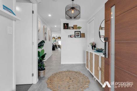Property photo of 28 Hiddenvale Circuit Yarrabilba QLD 4207
