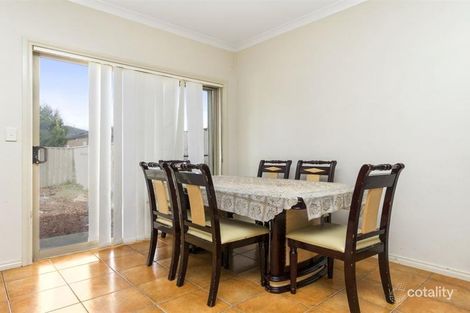 Property photo of 2/4 Assumption Close Truganina VIC 3029