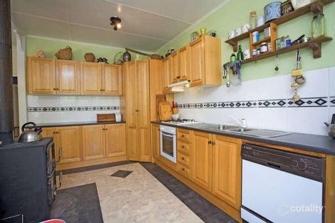 Property photo of 1 Knight Road Gembrook VIC 3783