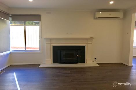 Property photo of 33 Sharpes Road Watsonia North VIC 3087