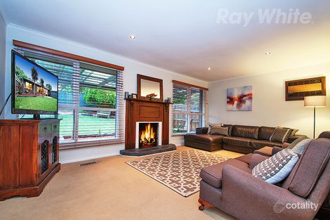 Property photo of 12 Dryden Concourse Mooroolbark VIC 3138