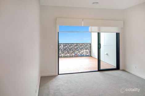 2 Outfield Rd, Clyde, VIC 3978
