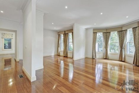 Property photo of 1/19 Faversham Road Canterbury VIC 3126