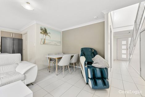 Property photo of 7/20A Kinarra Avenue Wyoming NSW 2250
