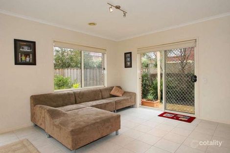 Property photo of 19 Kingsland Close Dingley Village VIC 3172