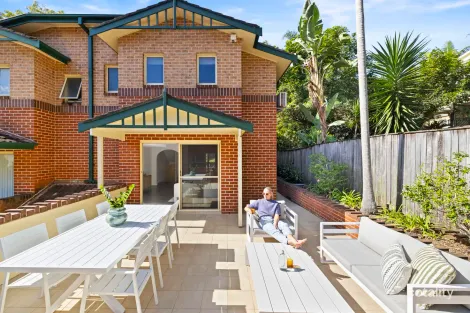 Property photo of 3/4 Suwarrow Street Fairlight NSW 2094
