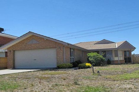Property photo of 22 Honeyeater Crescent Taylors Lakes VIC 3038