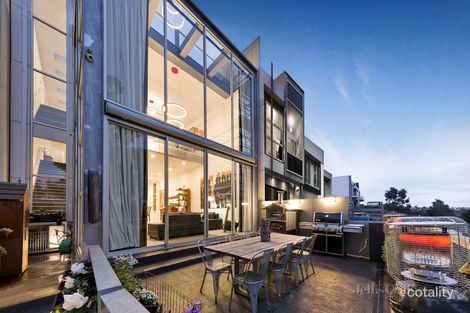 Property photo of 16 The Grand Maribyrnong VIC 3032