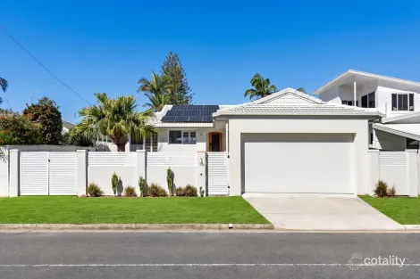 10 Poinciana Bvd, Broadbeach Waters, QLD 4218