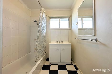 Property photo of 9 Mornington Crescent One Mile QLD 4305