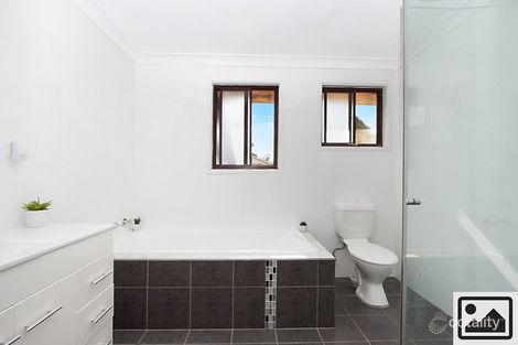 Property photo of 4 Belbowrie Glen St Clair NSW 2759
