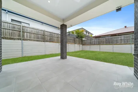 Property photo of 7 Applecross Circuit Spring Mountain QLD 4300