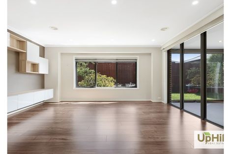 Property photo of 62 Como Parade Clyde North VIC 3978