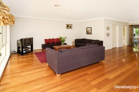 Property photo of 4 Winterhill Link Bundoora VIC 3083