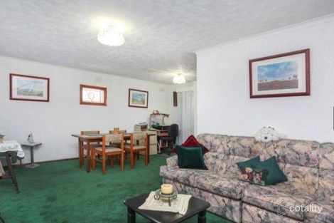 Property photo of 9 Craigmore Place Melton West VIC 3337