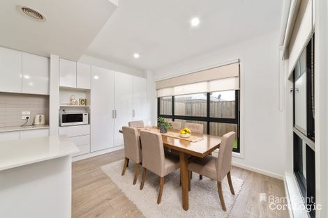 Property photo of 31 Meaford Street Mickleham VIC 3064