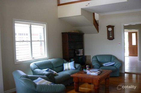 Property photo of 6 Carlton Terrace Wynnum QLD 4178