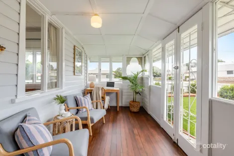 Property photo of 285 Bridge Street Newtown QLD 4350