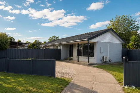 1 Olympia Pl, Melton West, VIC 3337