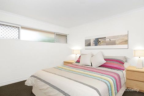 Property photo of 104 Henderson Street Bulimba QLD 4171