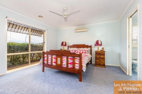 Property photo of 38 Tooroonga Crescent Jerrabomberra NSW 2619