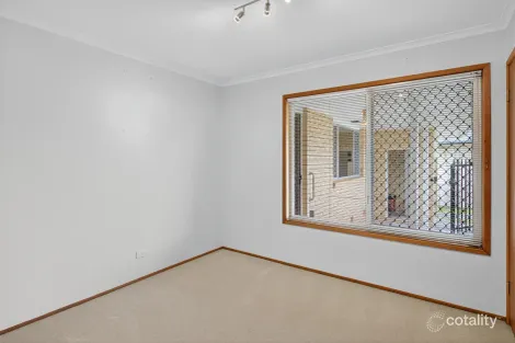 Property photo of 31 Deakin Avenue Southport QLD 4215