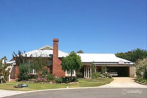 12 Glasnevin Ct, Waterford, WA 6152