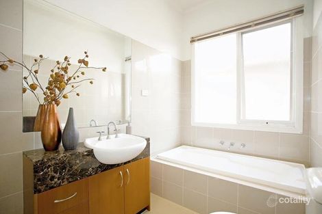 Property photo of 2/97 Orlando Street Hampton VIC 3188