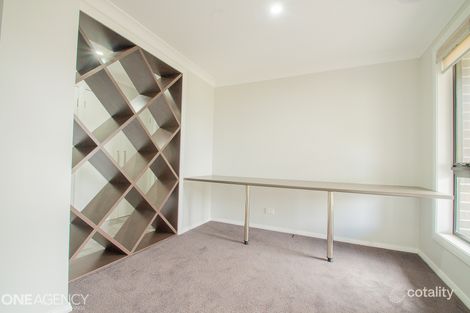 Property photo of 13 Camellia Place Orange NSW 2800