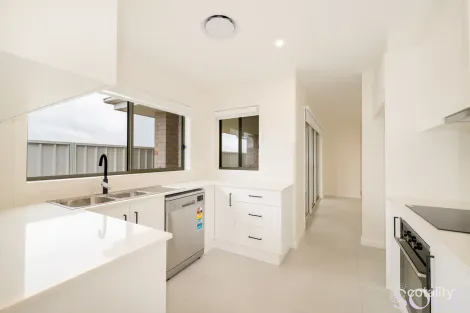Property photo of 98 Madden Drive Griffith NSW 2680