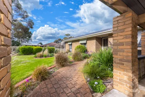 Property photo of 5 Medinah Close Sunbury VIC 3429