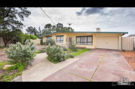 Property photo of 31 Lindy Way Camillo WA 6111